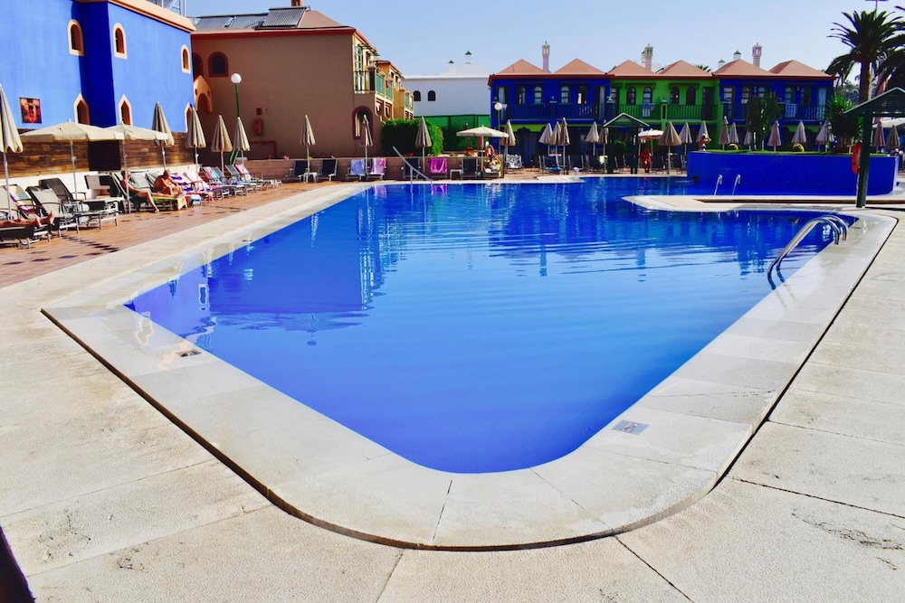 eó Maspalomas Resort — Swimming pool in Maspalomas, Canary Islands