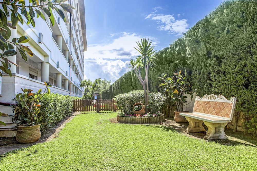 Ona Garden Lago — Hotel building in Alcudia, Balearic Islands