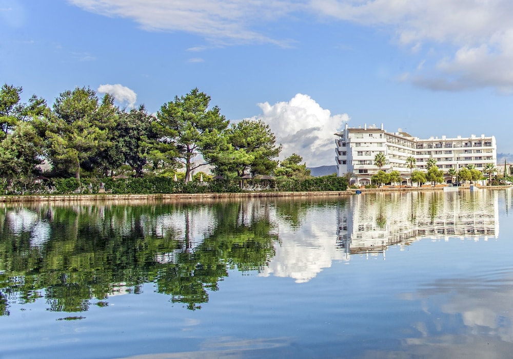 Ona Garden Lago — Hotel building in Alcudia, Balearic Islands