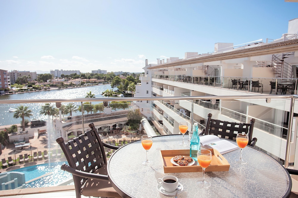 Ona Garden Lago — Hotel building in Alcudia, Balearic Islands