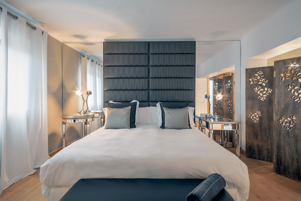 Hostal Parque Ibiza — Hotel rooms in Ibiza Town, Balearic Islands