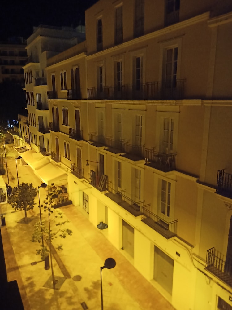 Hostal Parque Ibiza — Hotel building in Ibiza Town, Balearic Islands