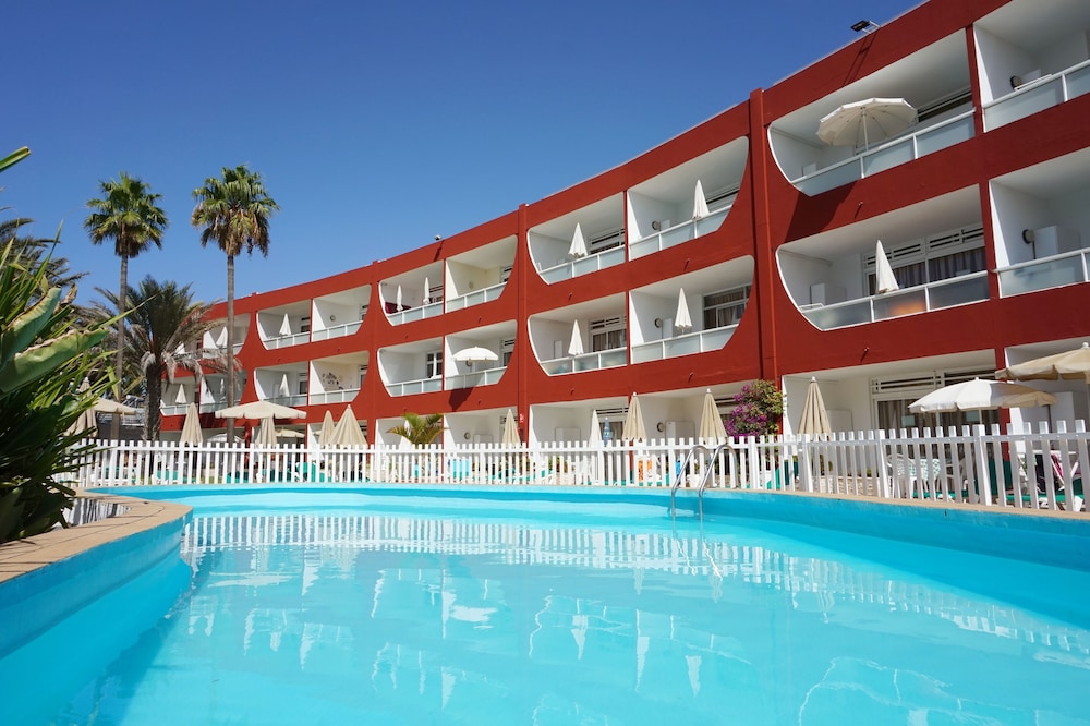 Apartamentos Ecuador — Main photo in Playa del Ingles, Canary Islands