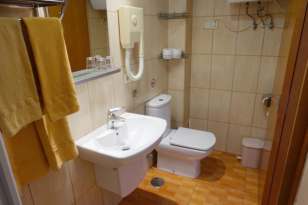 Apartamentos Ecuador — Hotel rooms in Playa del Ingles, Canary Islands