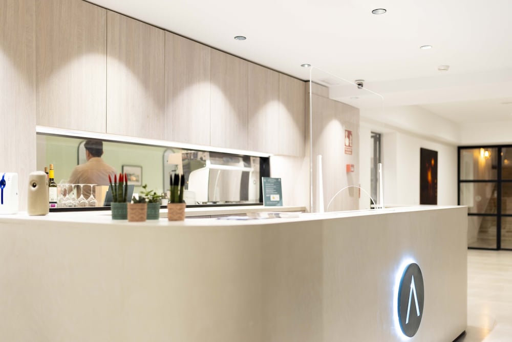 Hotel Alfons — Hotel building in Ciutadella de Menorca, Balearic Islands