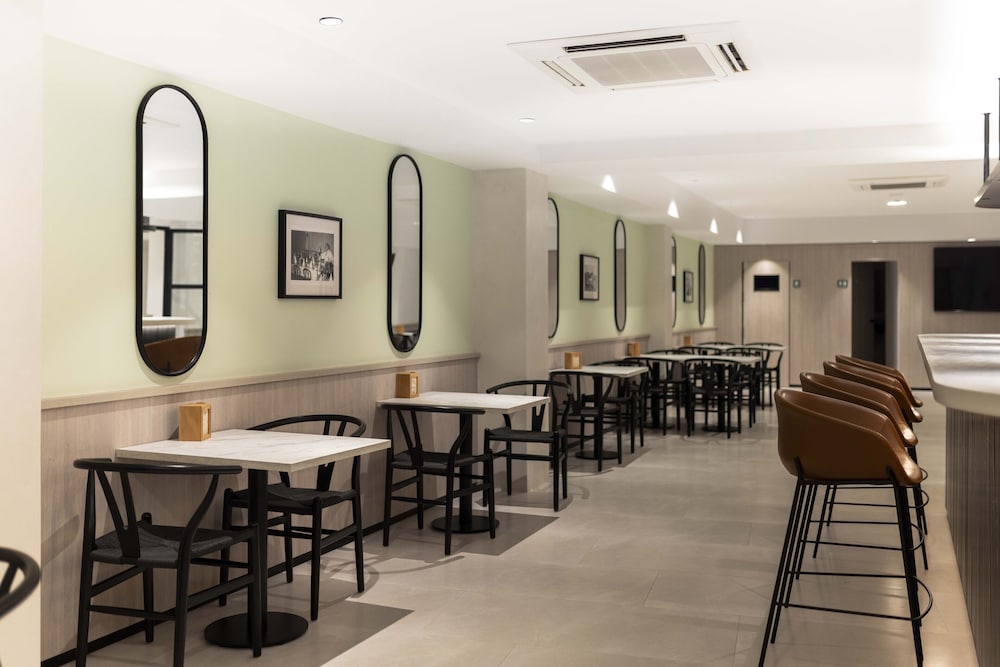 Hotel Alfons — Restaurant & bars in Ciutadella de Menorca, Balearic Islands