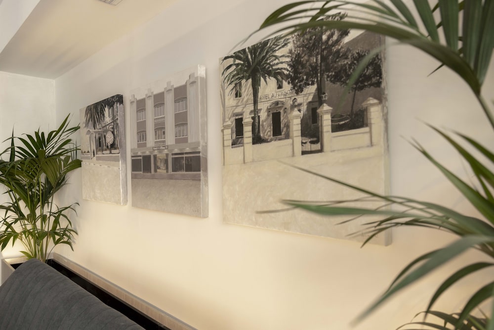 Hotel Alfons — Hotel building in Ciutadella de Menorca, Balearic Islands