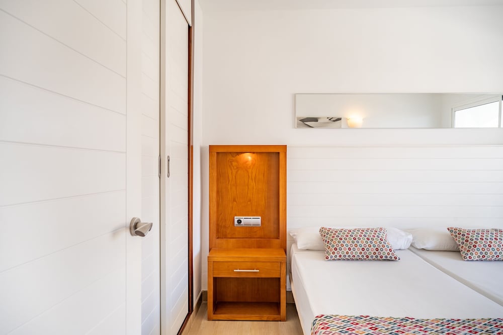 Apartamentos Cabau Altair — Hotel rooms in Puerto Rico, Canary Islands