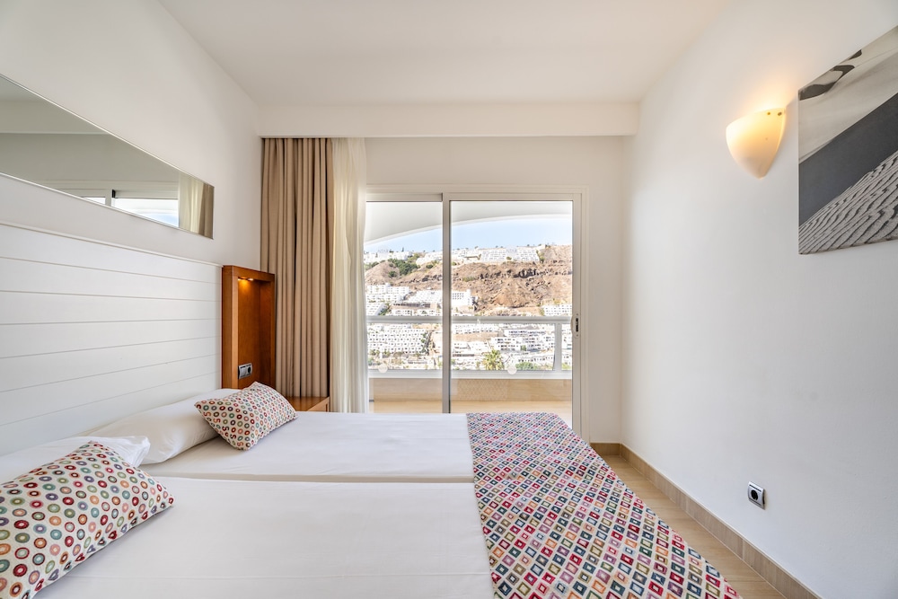 Apartamentos Cabau Altair — Hotel rooms in Puerto Rico, Canary Islands