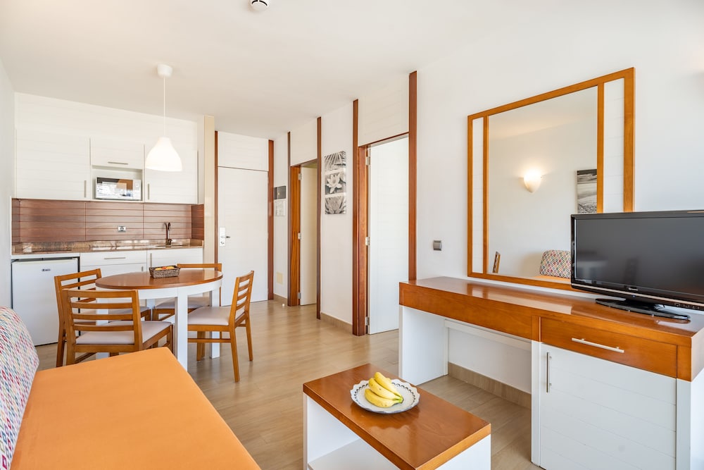 Apartamentos Cabau Altair — Hotel rooms in Puerto Rico, Canary Islands