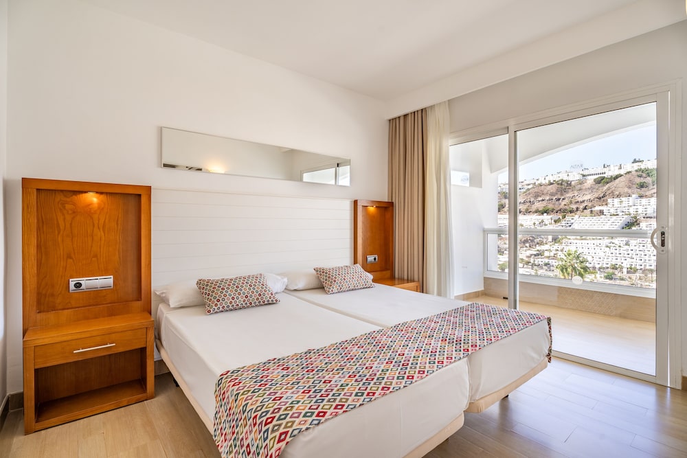 Apartamentos Cabau Altair — Hotel rooms in Puerto Rico, Canary Islands