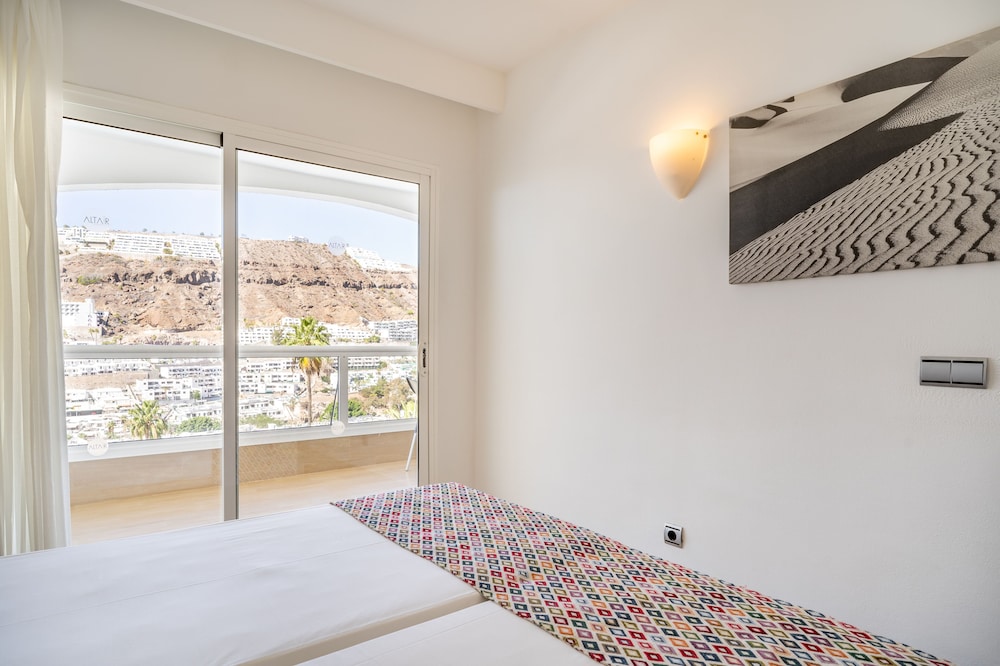 Apartamentos Cabau Altair — Hotel rooms in Puerto Rico, Canary Islands