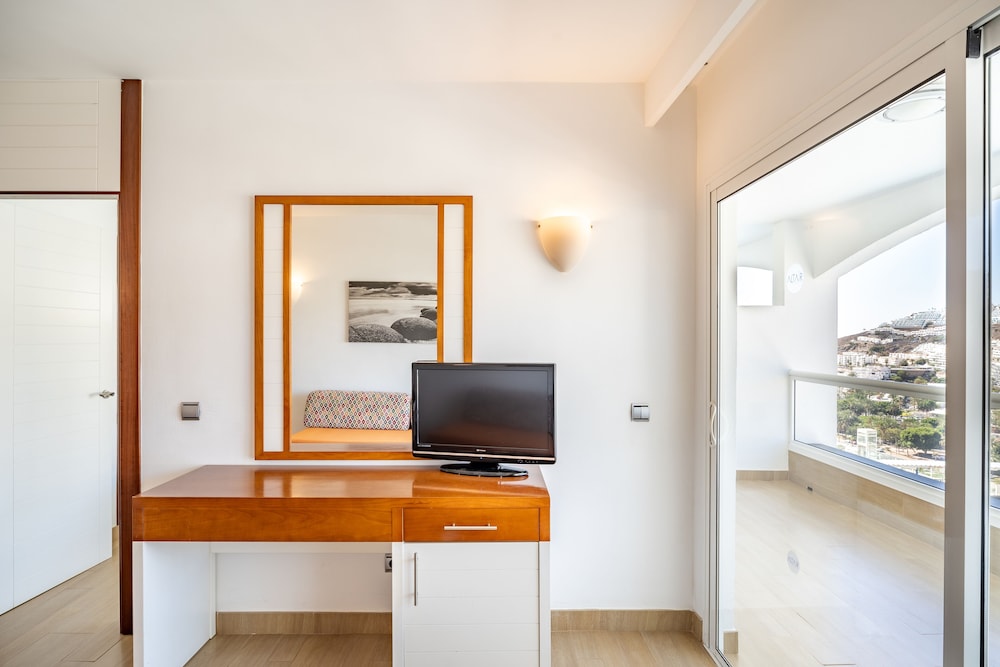 Apartamentos Cabau Altair — Hotel rooms in Puerto Rico, Canary Islands