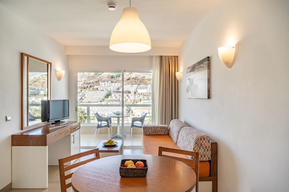 Apartamentos Cabau Altair — Hotel rooms in Puerto Rico, Canary Islands