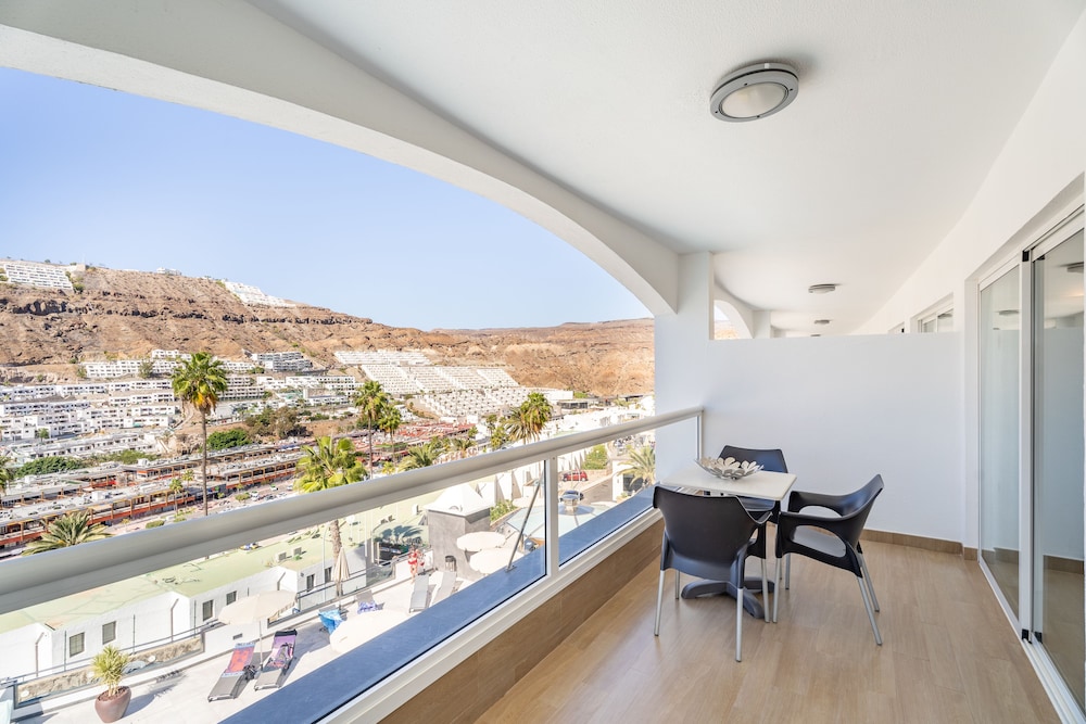 Apartamentos Cabau Altair — Hotel rooms in Puerto Rico, Canary Islands