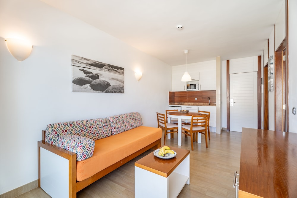 Apartamentos Cabau Altair — Hotel rooms in Puerto Rico, Canary Islands