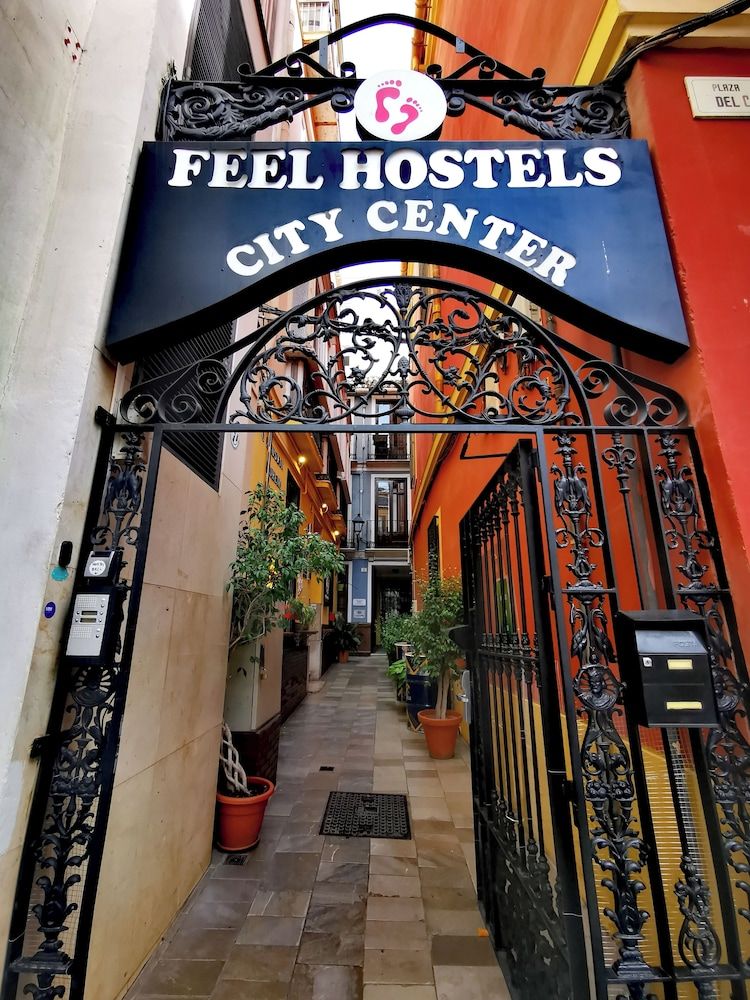 Feel Hostels City Center