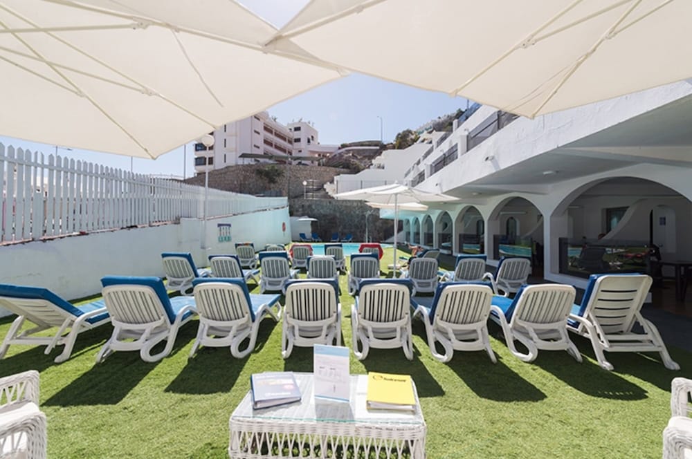 eó Corona Cedral — Swimming pool in Puerto Rico, Canary Islands