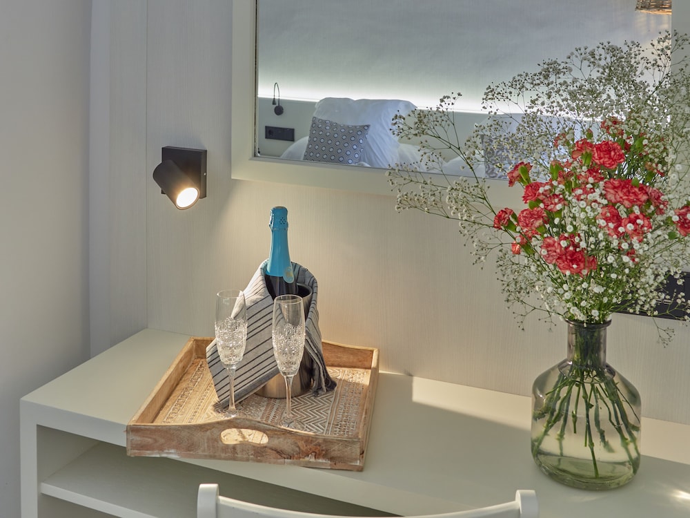 Paguera Treff Boutique Hotel — Hotel rooms in Peguera, Balearic Islands