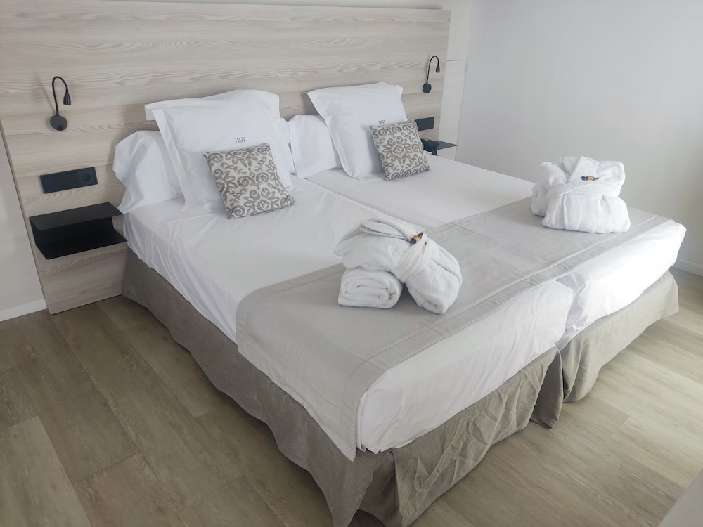 Paguera Treff Boutique Hotel — Hotel rooms in Peguera, Balearic Islands