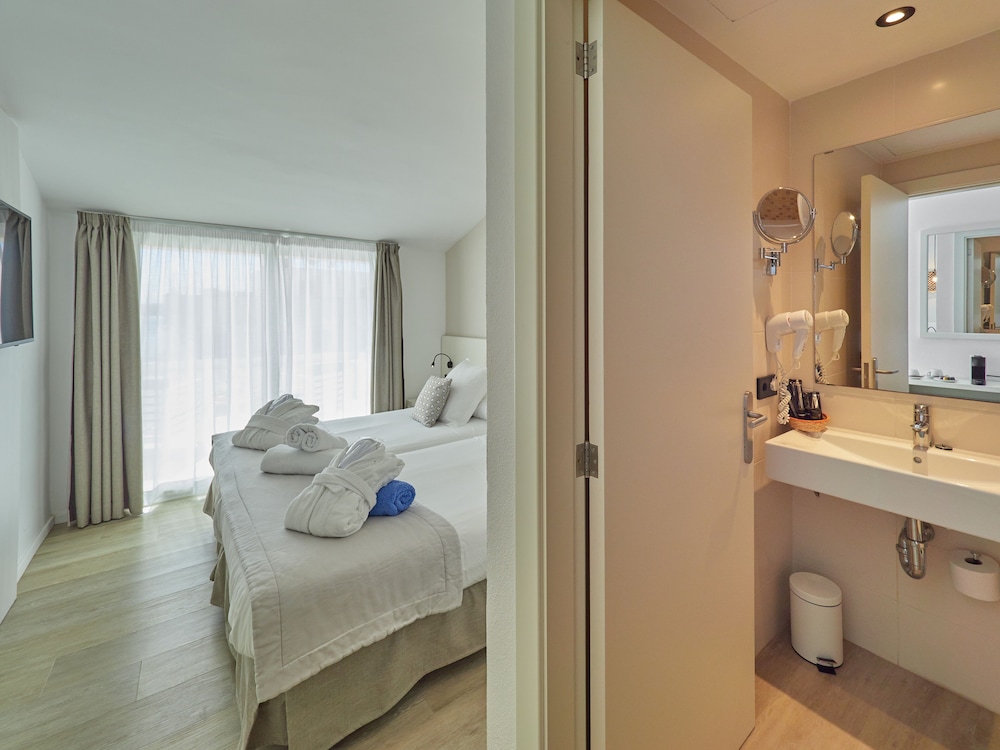 Paguera Treff Boutique Hotel — Hotel rooms in Peguera, Balearic Islands