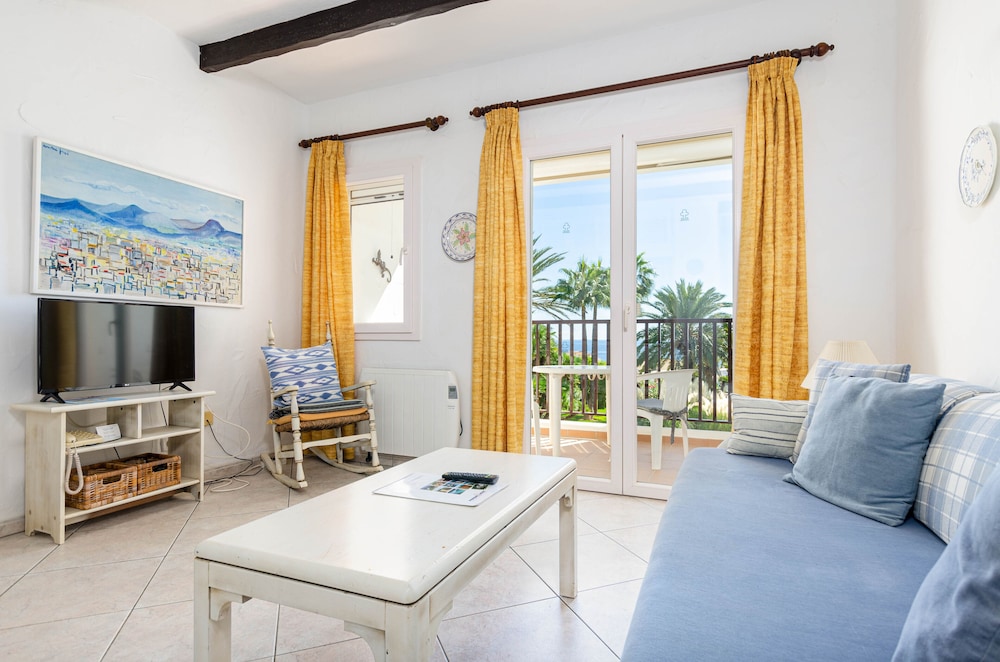 Parque Mar Apartments — Hotel rooms in Cala d´Or, Balearic Islands
