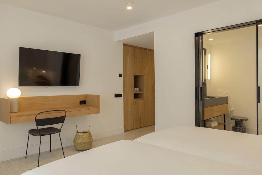 HM Palma Blanc Hotel — Hotel rooms in Palma de Mallorca, Balearic Islands