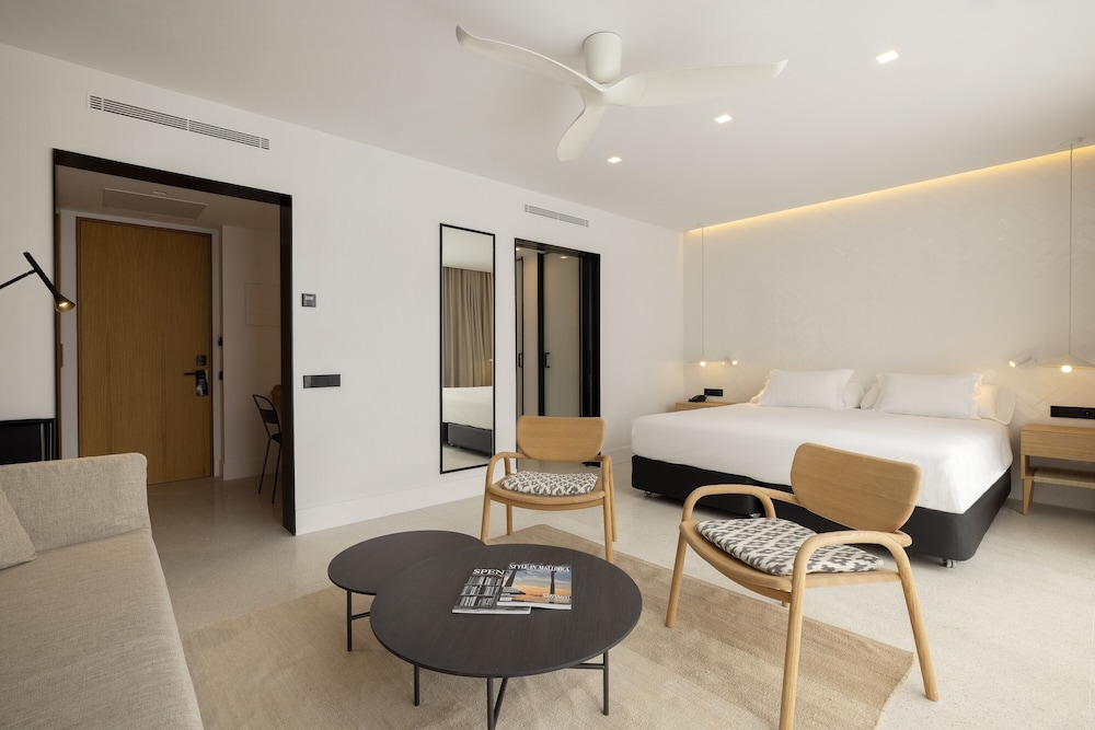 HM Palma Blanc Hotel — Hotel rooms in Palma de Mallorca, Balearic Islands