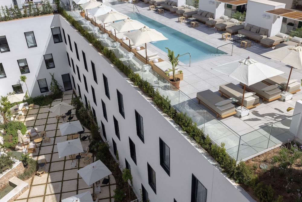 HM Palma Blanc Hotel — Swimming pool in Palma de Mallorca, Balearic Islands