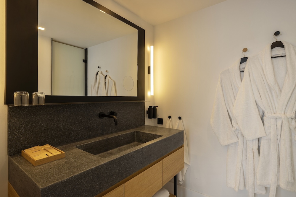 HM Palma Blanc Hotel — Hotel rooms in Palma de Mallorca, Balearic Islands