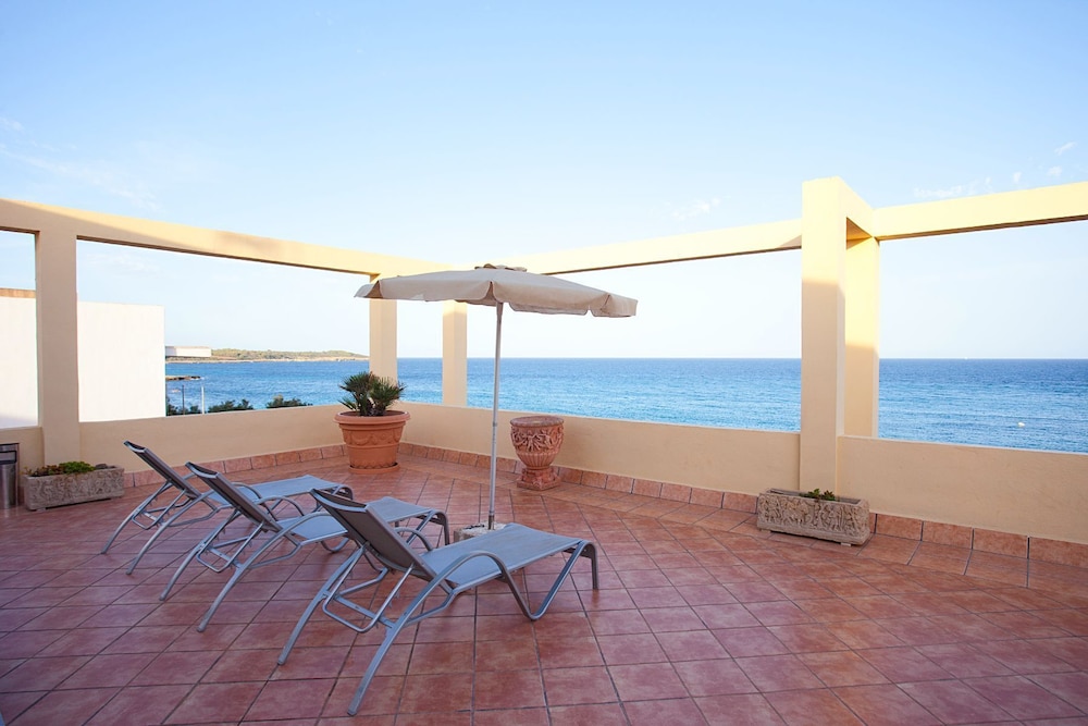 Mix Peymar — Hotel building in S'Illot, Balearic Islands