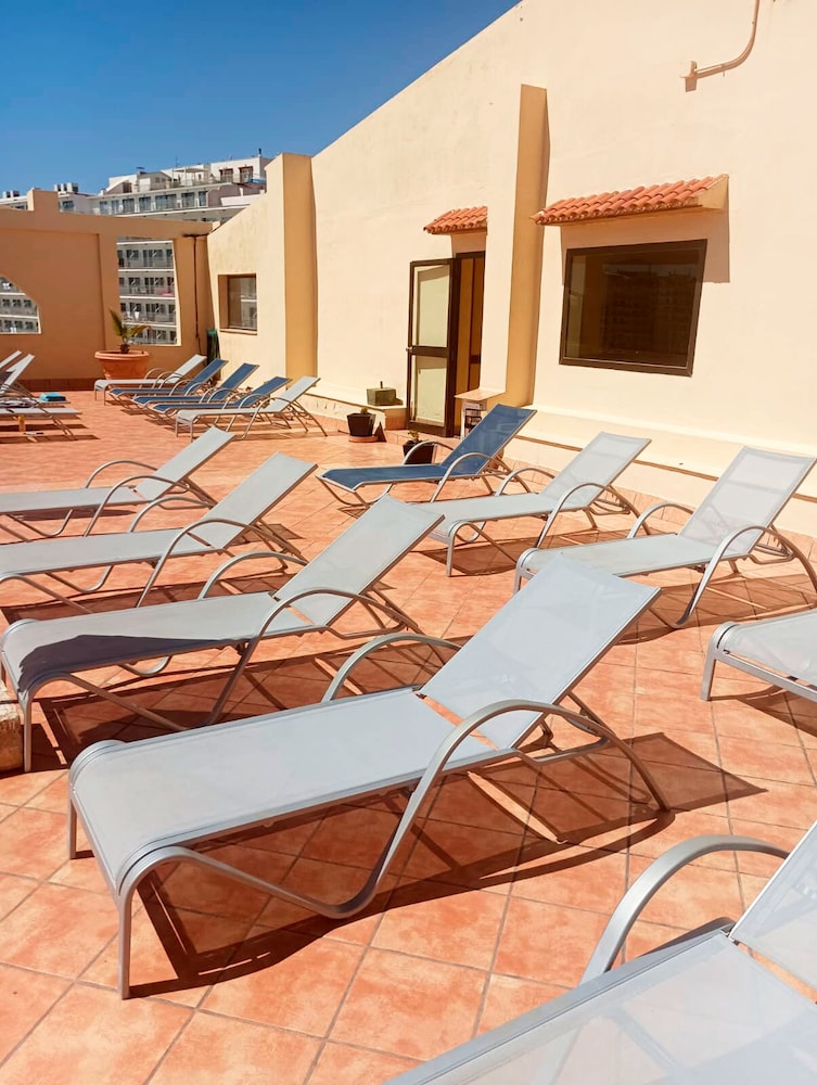 Mix Peymar — Hotel building in S'Illot, Balearic Islands