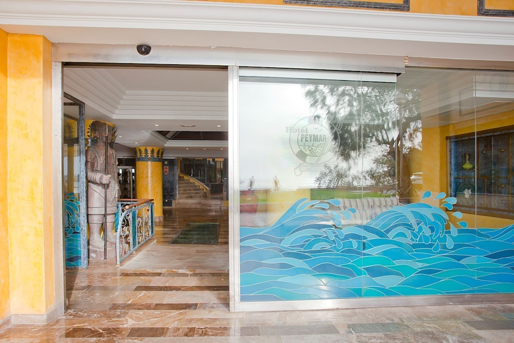 Mix Peymar — Hotel building in S'Illot, Balearic Islands