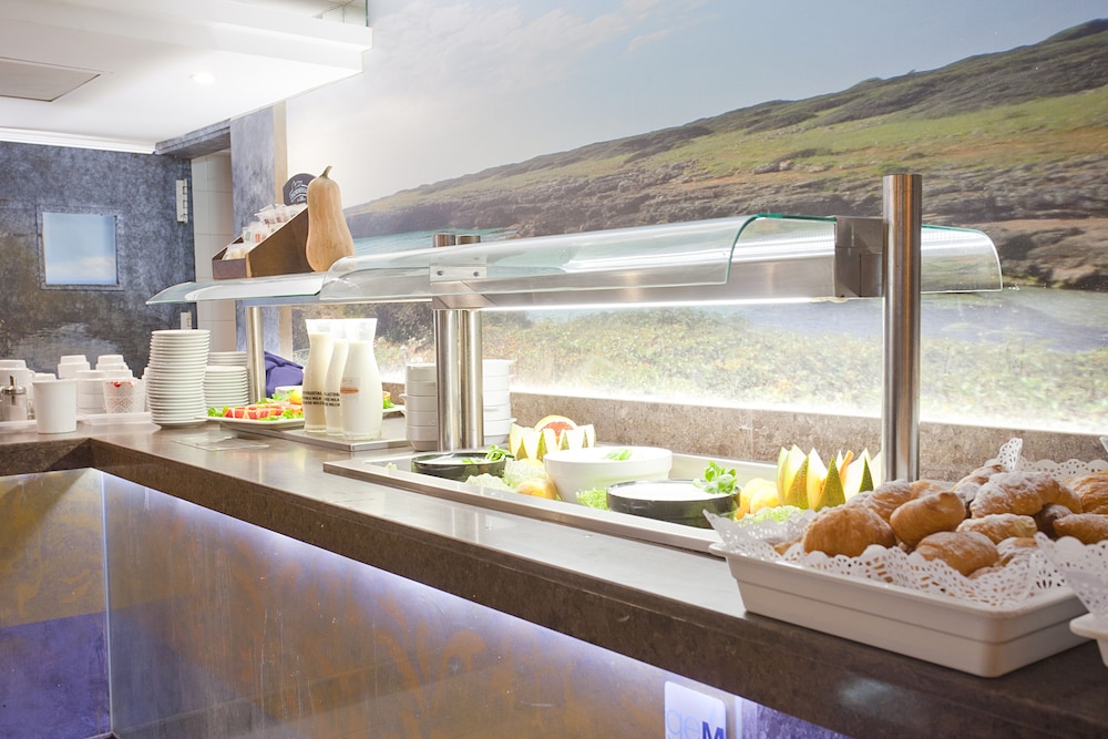 Mix Peymar — Restaurant & bars in S'Illot, Balearic Islands
