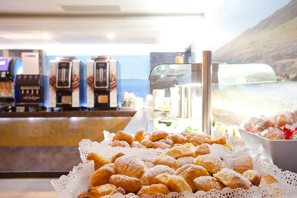 Mix Peymar — Restaurant & bars in S'Illot, Balearic Islands