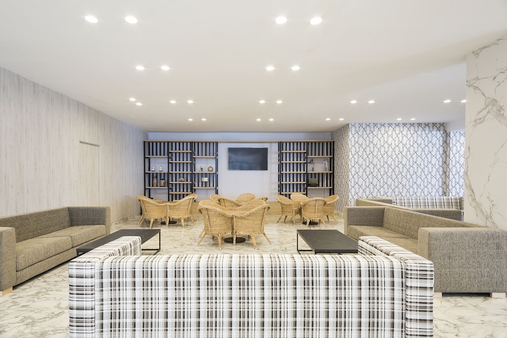 Hotel Best Punta Dorada — Hotel rooms in Salou, Catalonia