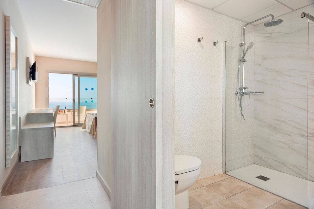 Hotel Best Punta Dorada — Hotel rooms in Salou, Catalonia