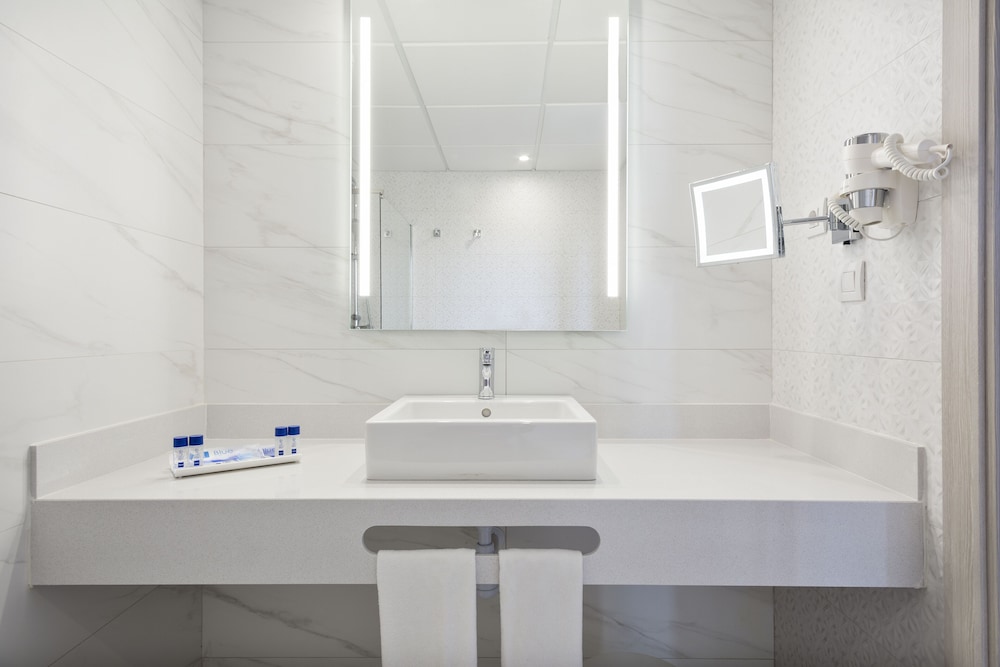 Hotel Best Punta Dorada — Hotel rooms in Salou, Catalonia