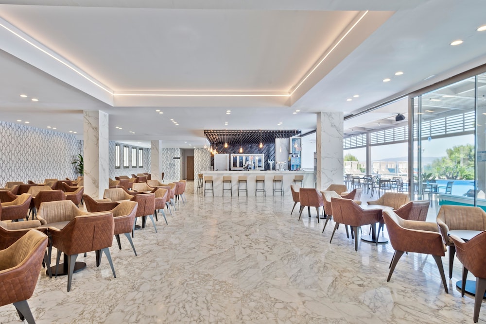 Hotel Best Punta Dorada — Restaurant & bars in Salou, Catalonia