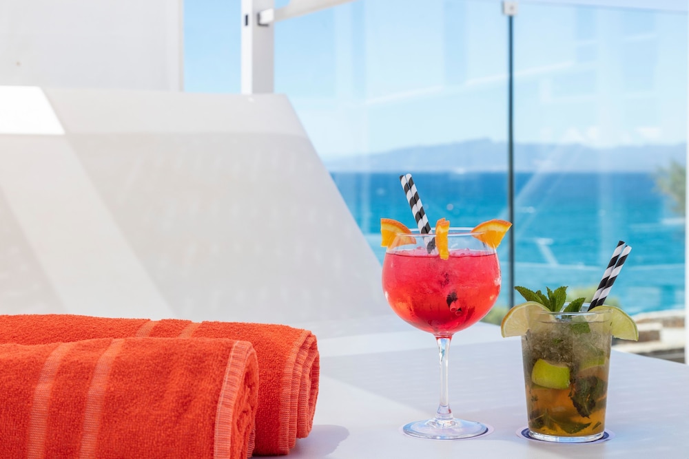 Hotel Best Punta Dorada — Restaurant & bars in Salou, Catalonia