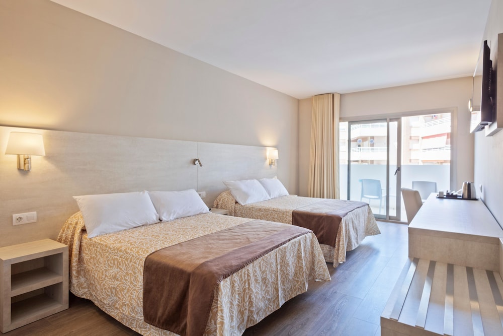Hotel Best Punta Dorada — Hotel rooms in Salou, Catalonia