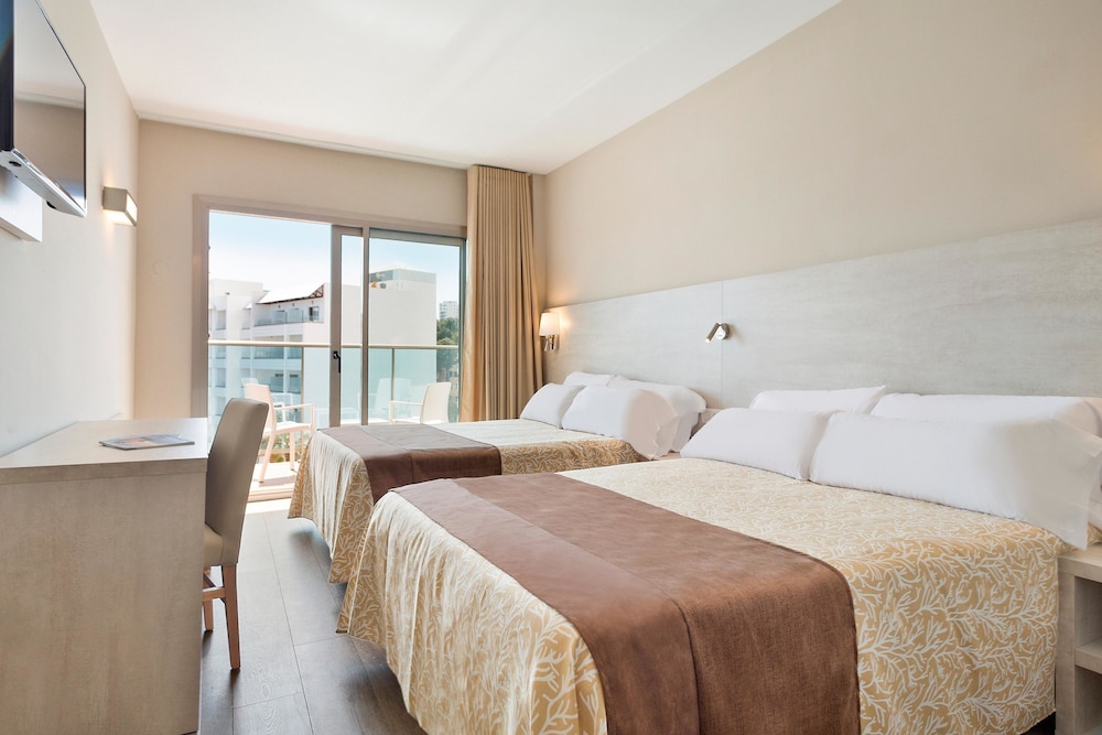 Hotel Best Punta Dorada — Hotel rooms in Salou, Catalonia
