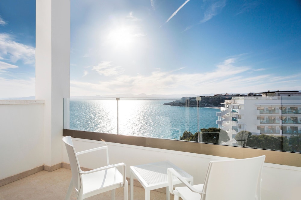 Hotel Best Punta Dorada — Hotel rooms in Salou, Catalonia