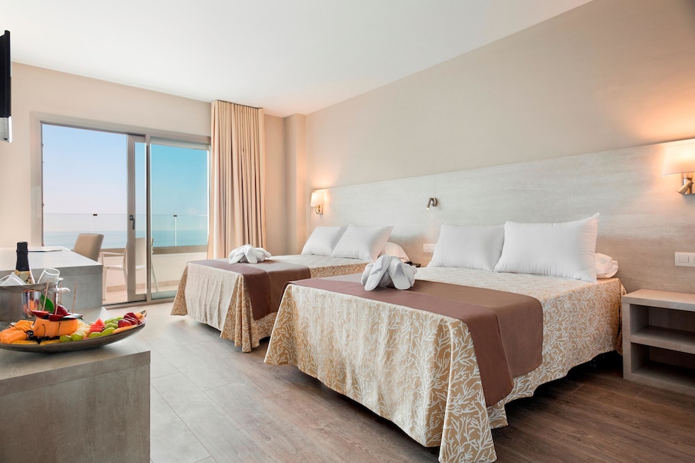 Hotel Best Punta Dorada — Hotel rooms in Salou, Catalonia