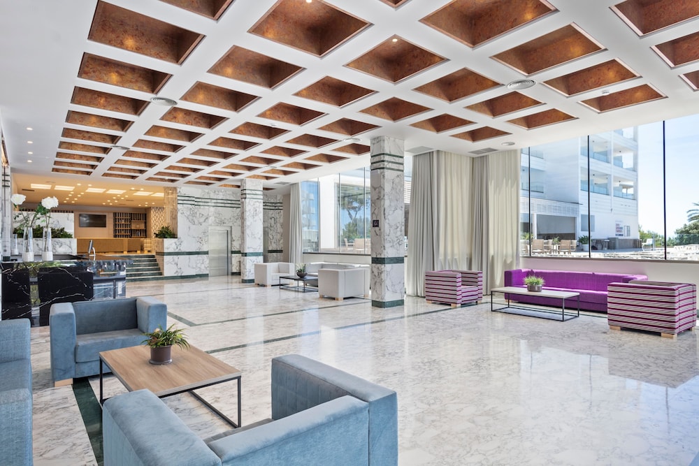 Hotel Best Punta Dorada — Hotel building in Salou, Catalonia
