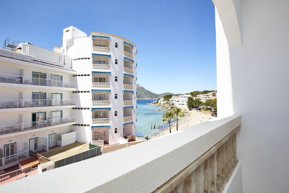 Universal Aparthotel Don Camilo — Beach in Andratx, Balearic Islands
