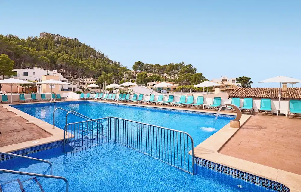 Universal Aparthotel Don Camilo — Swimming pool in Andratx, Balearic Islands