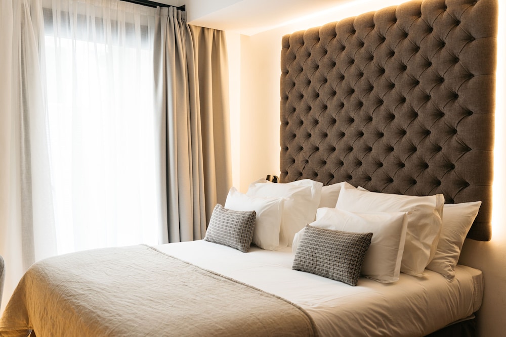 Boutique Hotel Petit Montisión — Hotel rooms in Palma de Mallorca, Balearic Islands