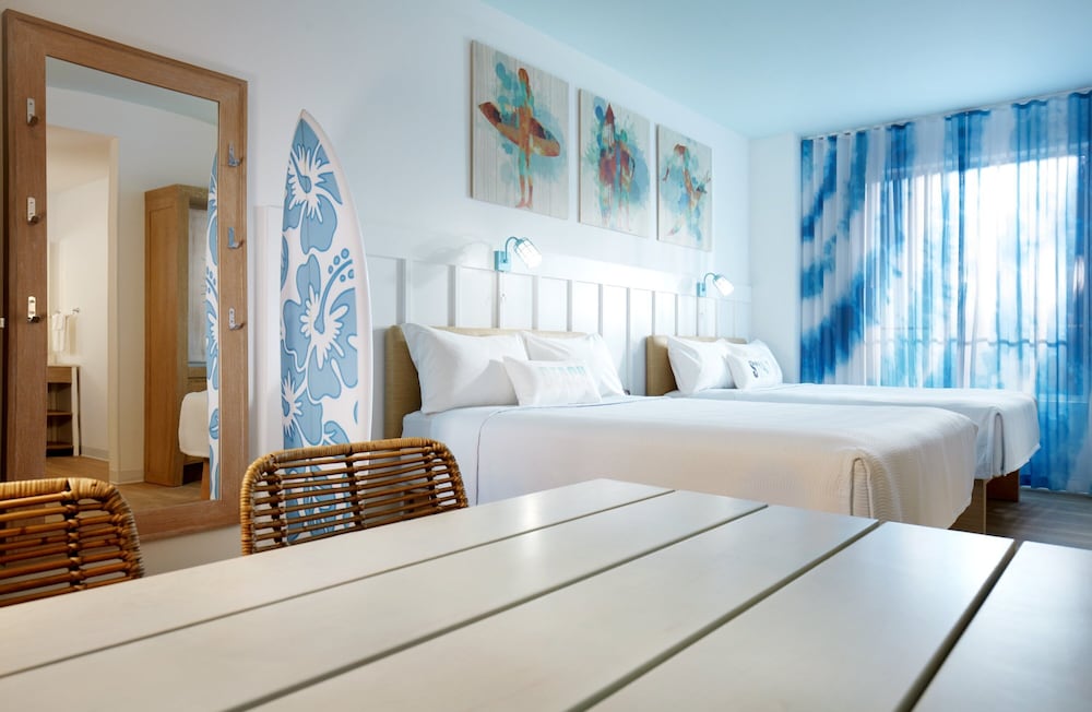 Universal's Endless Summer Resort - Surfside Inn and Suites — Hotel rooms in Orlando, Florida
