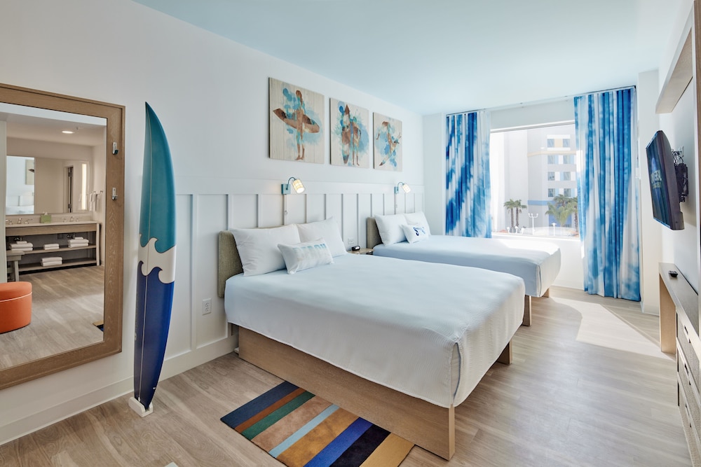 Universal's Endless Summer Resort - Surfside Inn and Suites — Hotel rooms in Orlando, Florida
